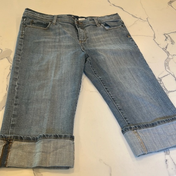 Ladies Capries - Picture 1 of 7